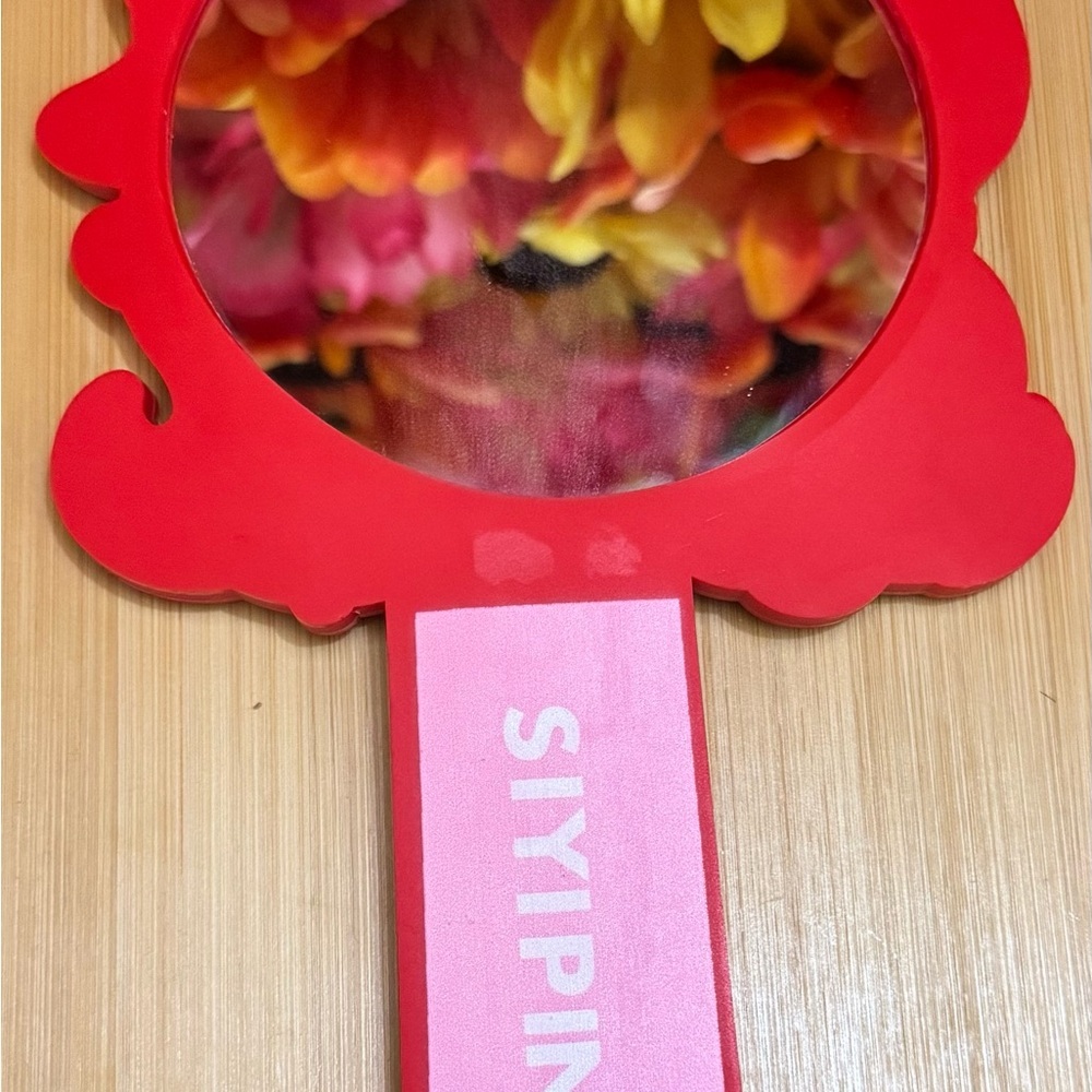 Siyiping Makeup Palette with Mirror and Lip Gloss - Picture 5 of 7